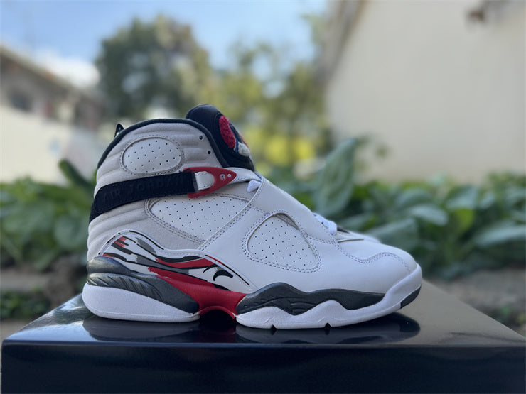 Jordan 8 Retro "Bugs Bunny / Alternate"