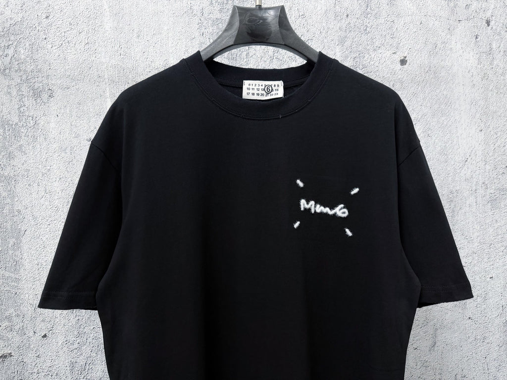 Camiseta MM6 Maison Margiela Bordada – Black