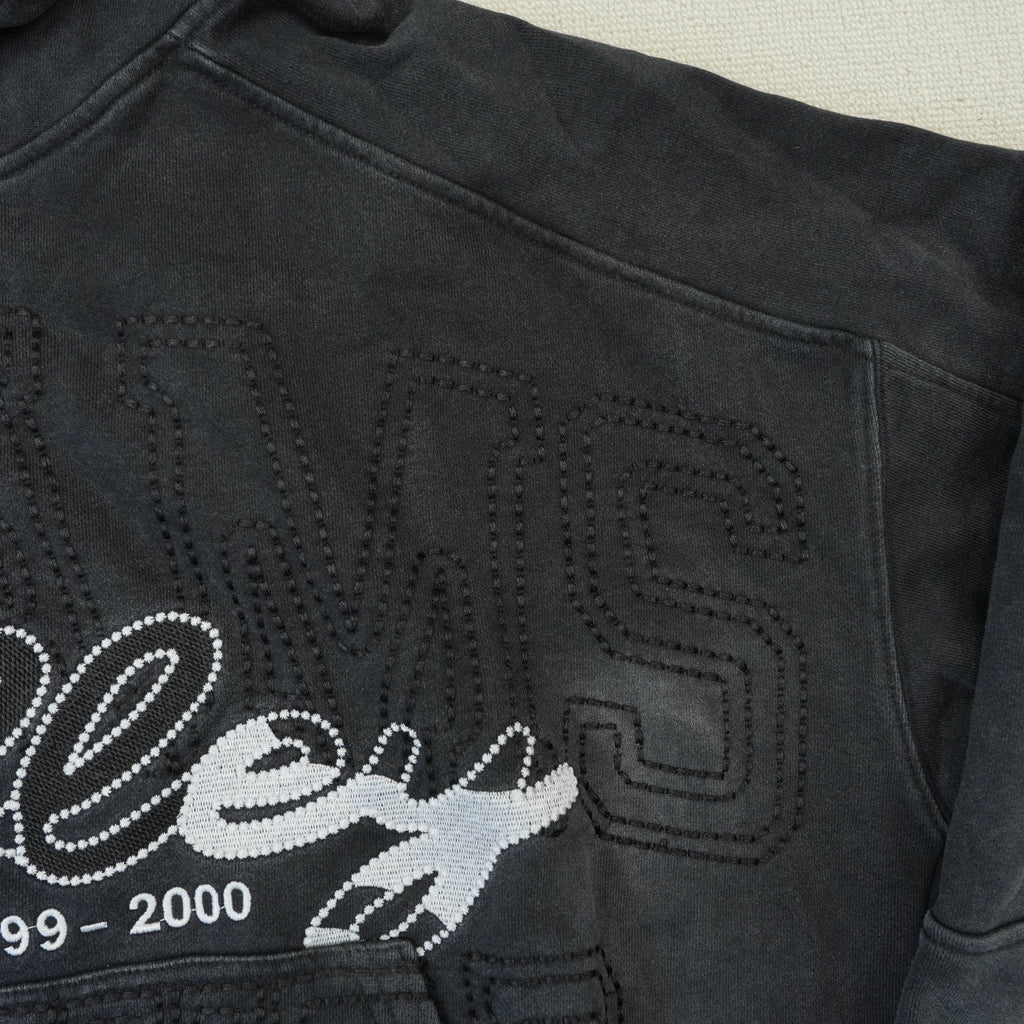 Sudadera con Capucha Negra Lavado Desgastado "Valley Dreams Forever"