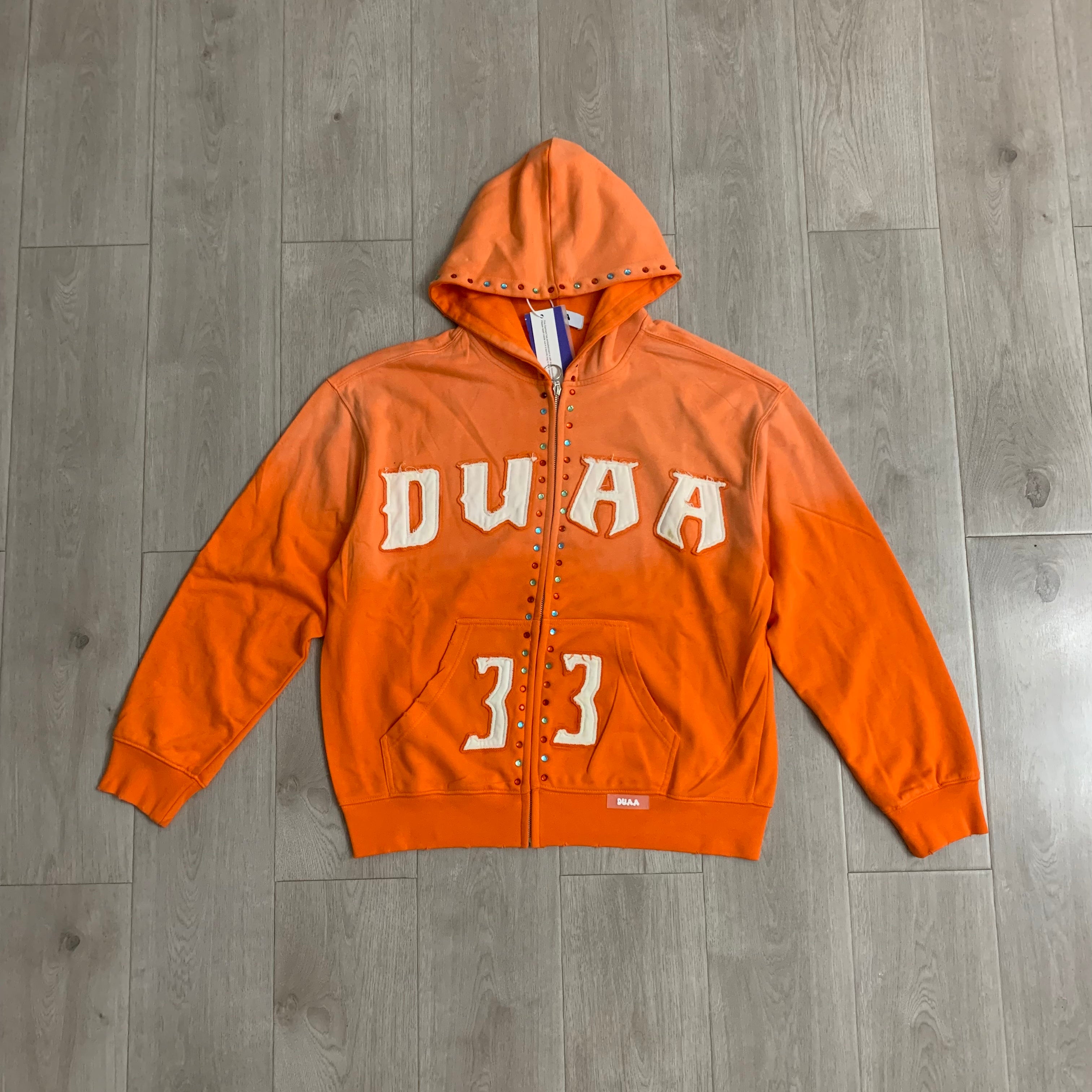 Sudaderas con capucha y cierre completo "DUAA 33" con detalles de tachuelas