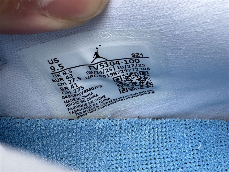 Jordan 11 Retro Low "University Blue"
