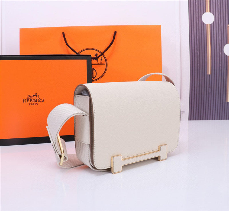 Bolso bandolera diseño elegante con cierre geométrico / Bolso cruzado de lujo accesible