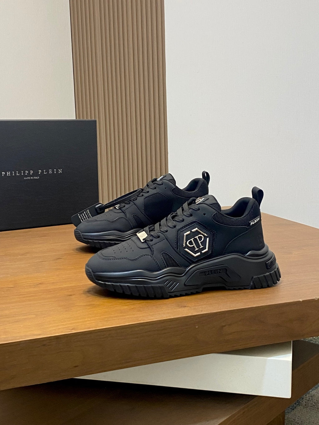 Philipp Plein New Predator PP Hexagon.