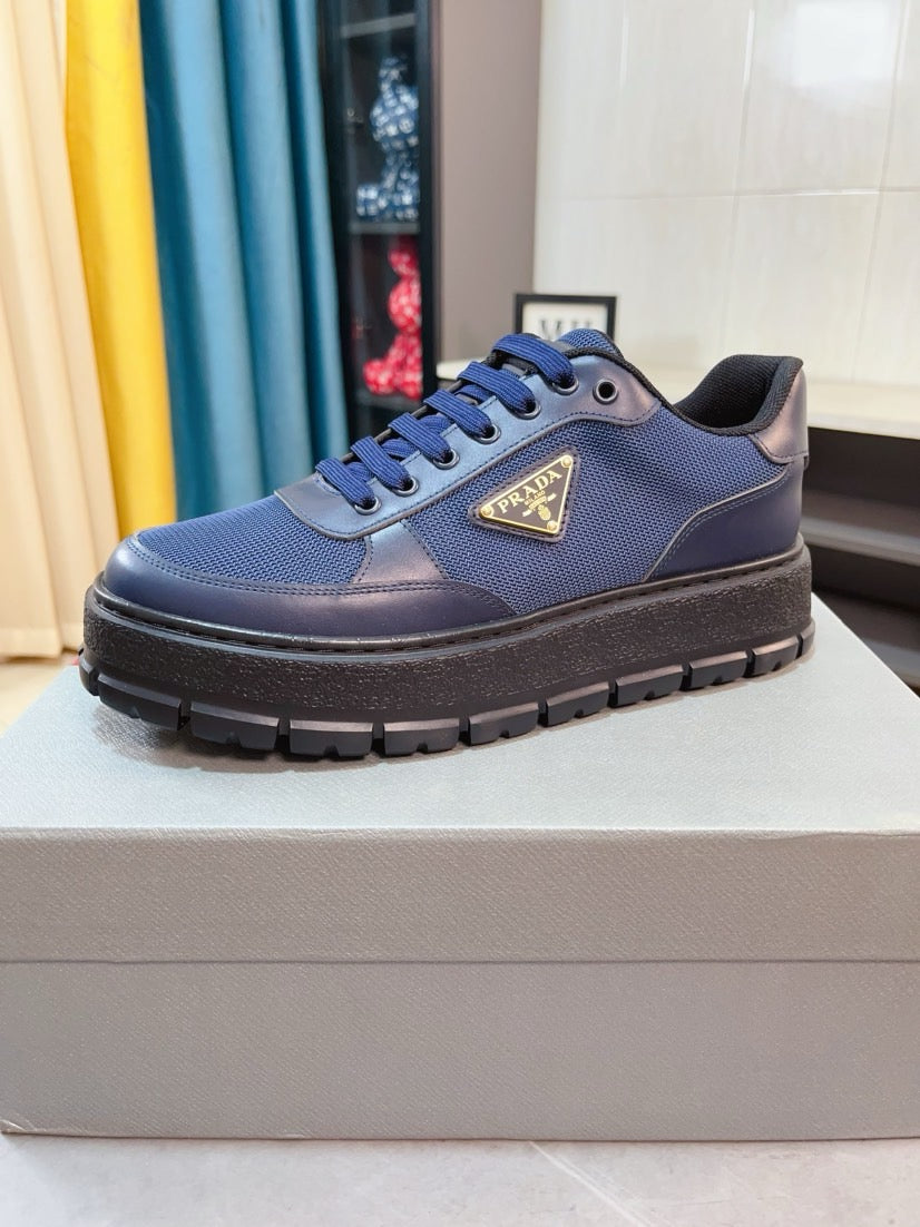 Prada Macro Re-Nylon y Piel Cepillada