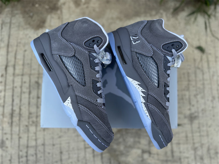 Jordan 5 Retro "Wolf Grey / Stealth"