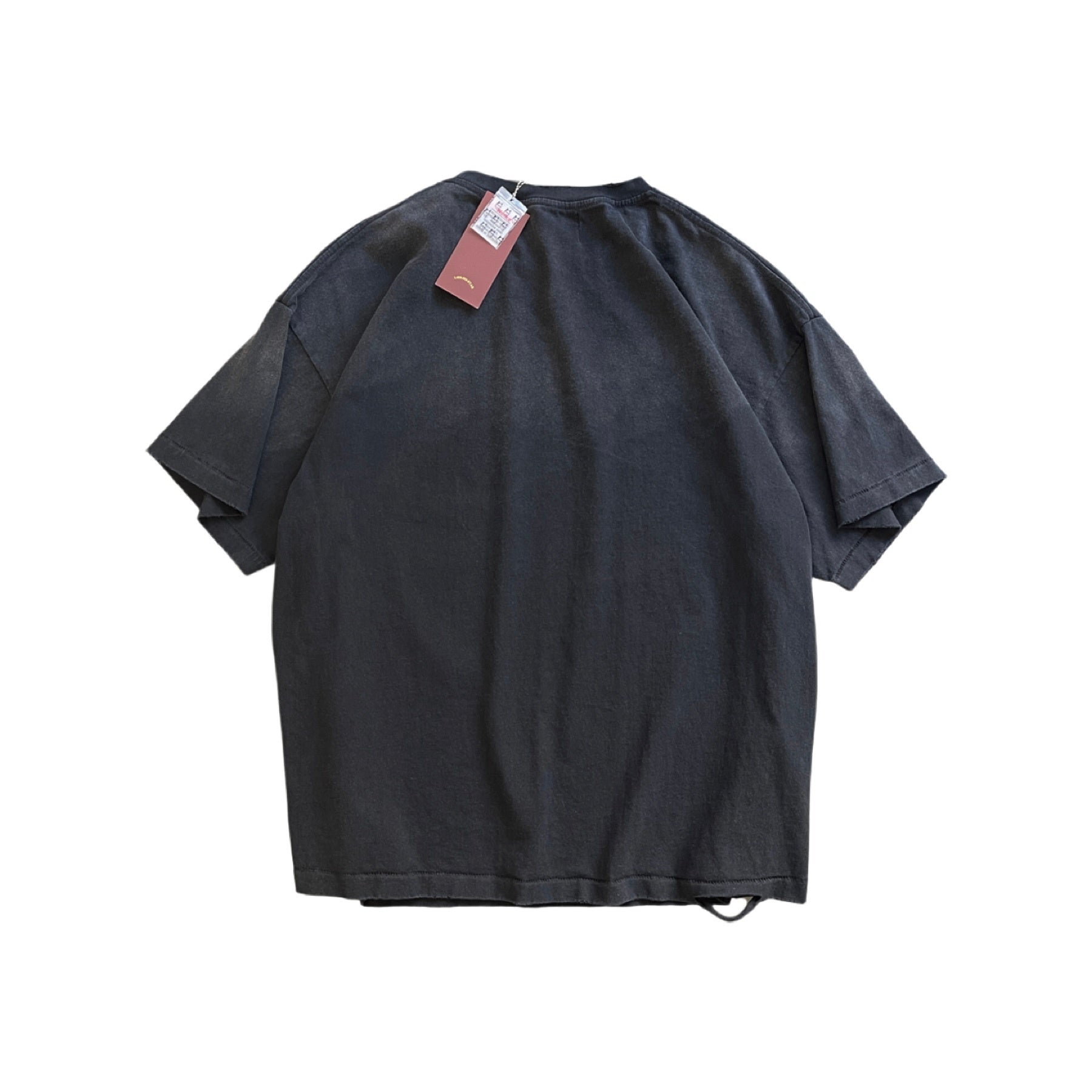 Camiseta gráfica negra desgastada / Camiseta estilo vintage con impresión artística