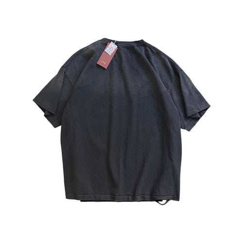 Camiseta gráfica negra desgastada / Camiseta estilo vintage con impresión artística