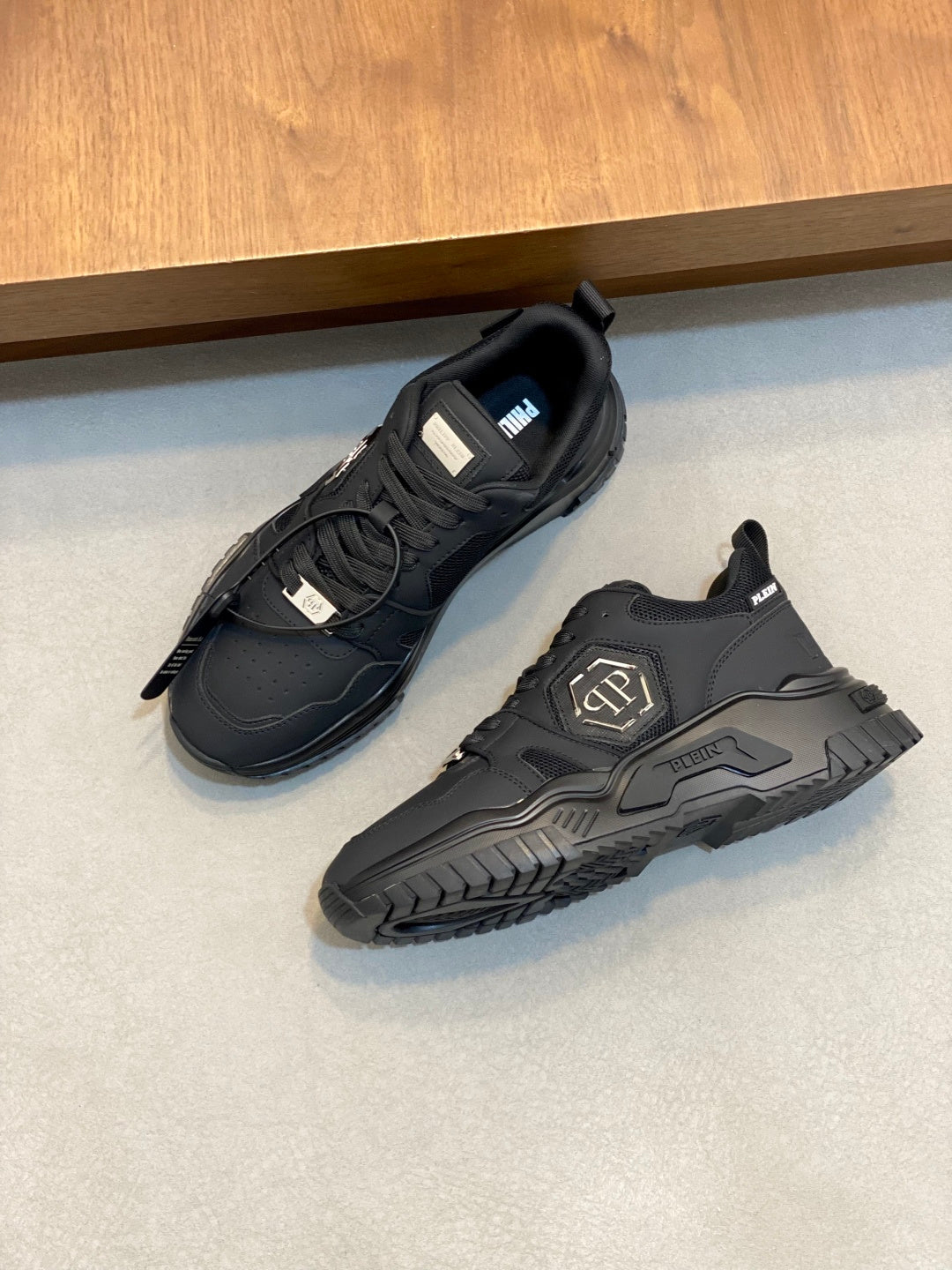 Philipp Plein New Predator PP Hexagon.