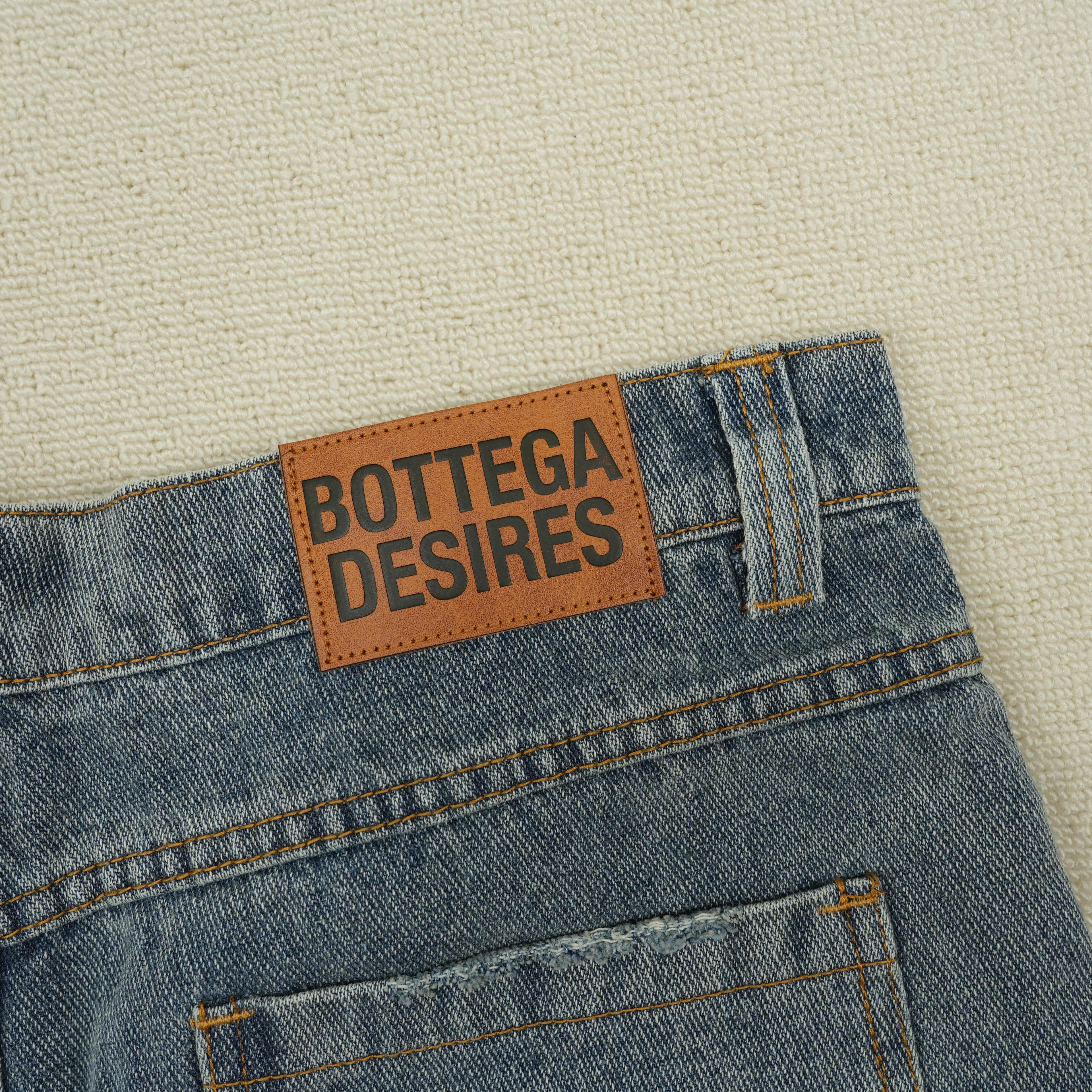 Short Bottega Desires – Logo Bordad