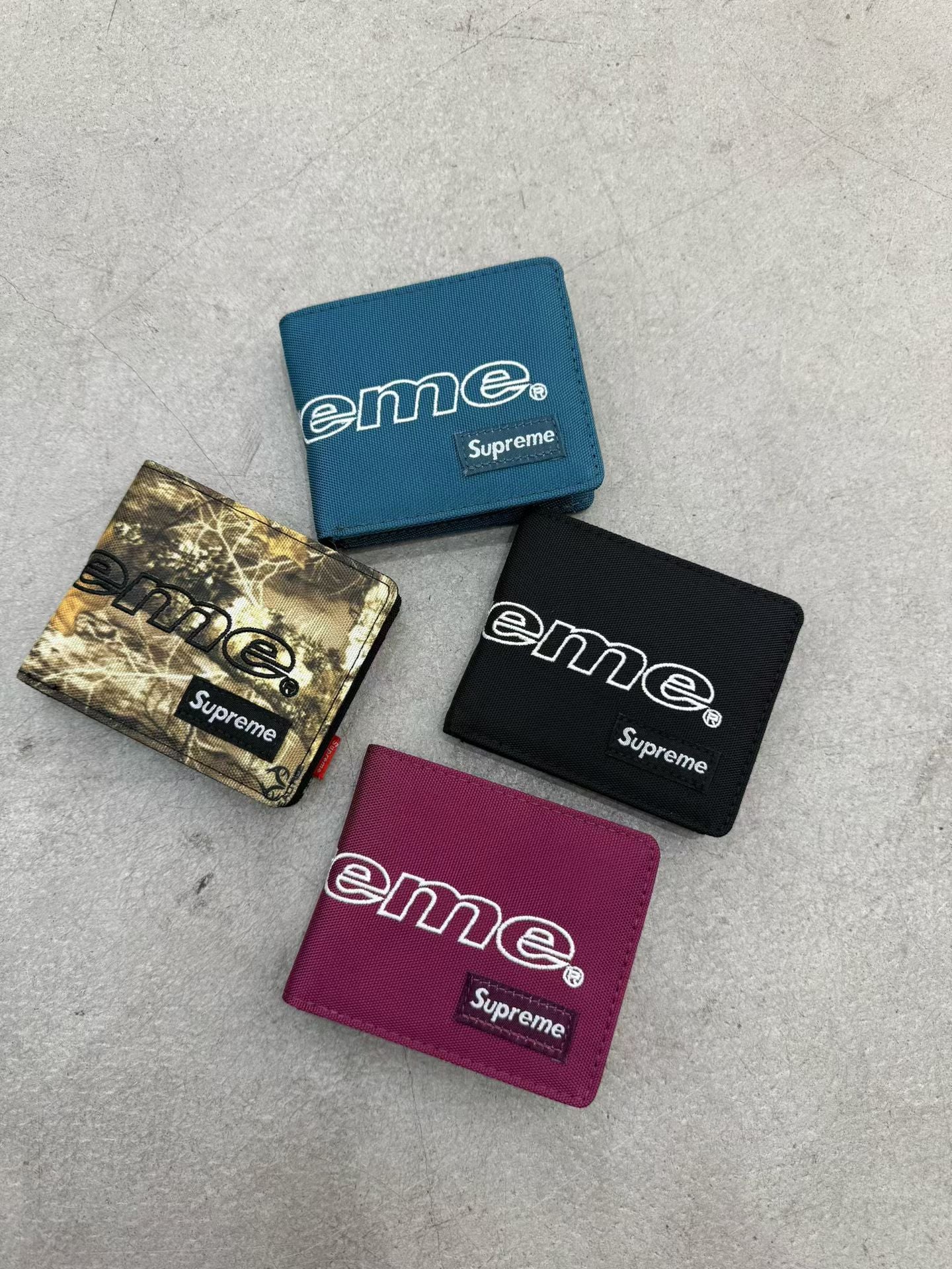 Billetera Supreme – Modelo Lona Billfold