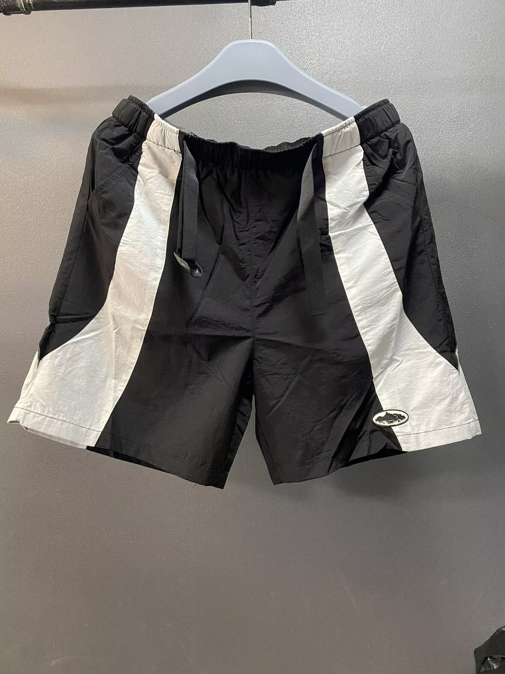 Short Deportivo Wind Panel Blanco/Negro