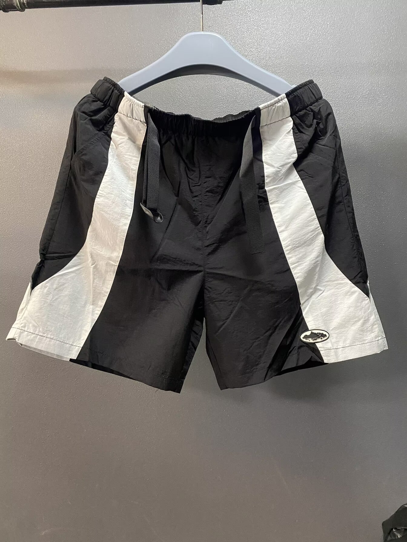 Short Deportivo Wind Panel Blanco/Negro