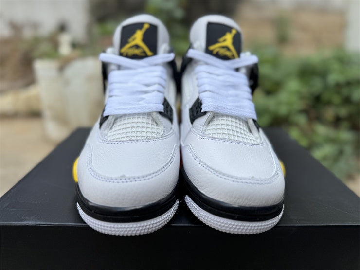 Air Jordan 4 Retro "Tour Yellow"
