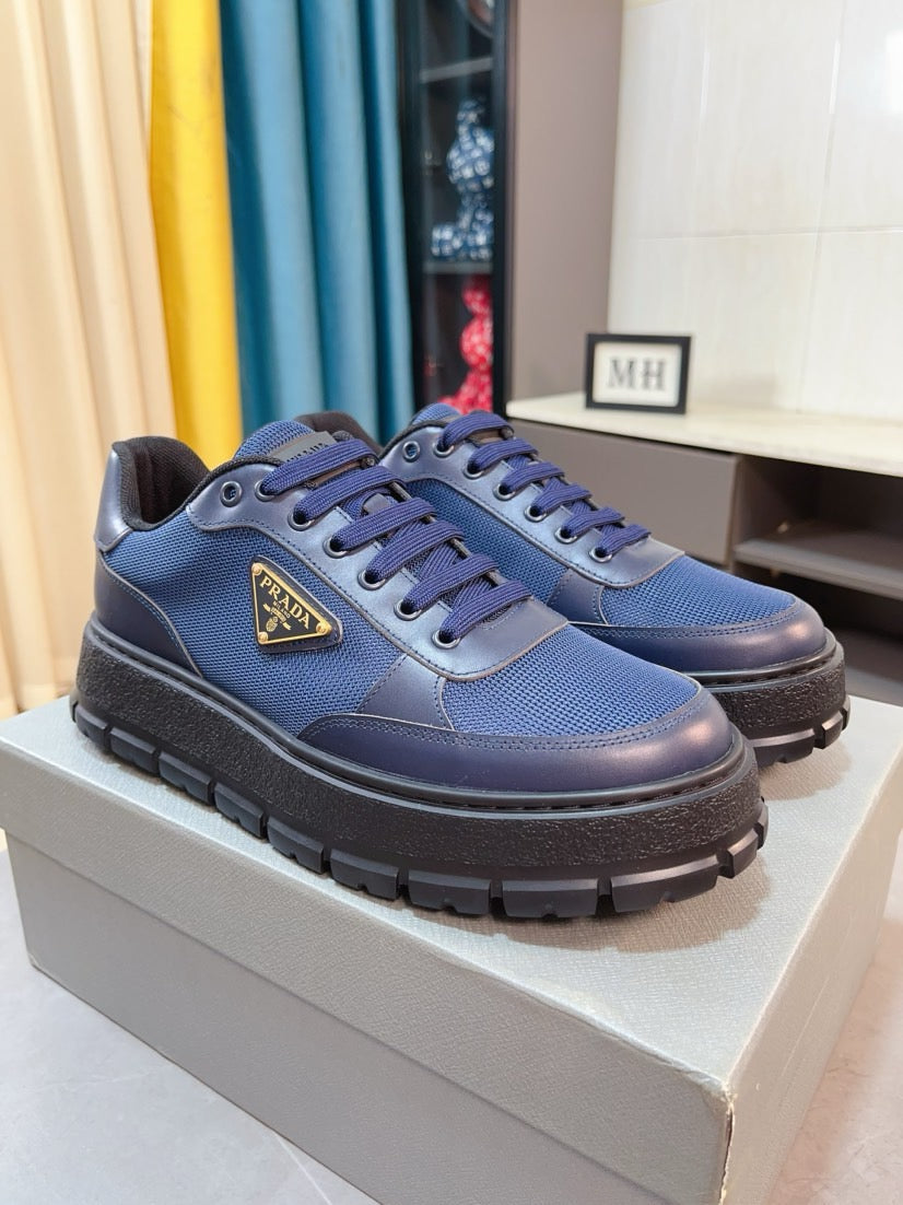 Prada Macro Re-Nylon y Piel Cepillada