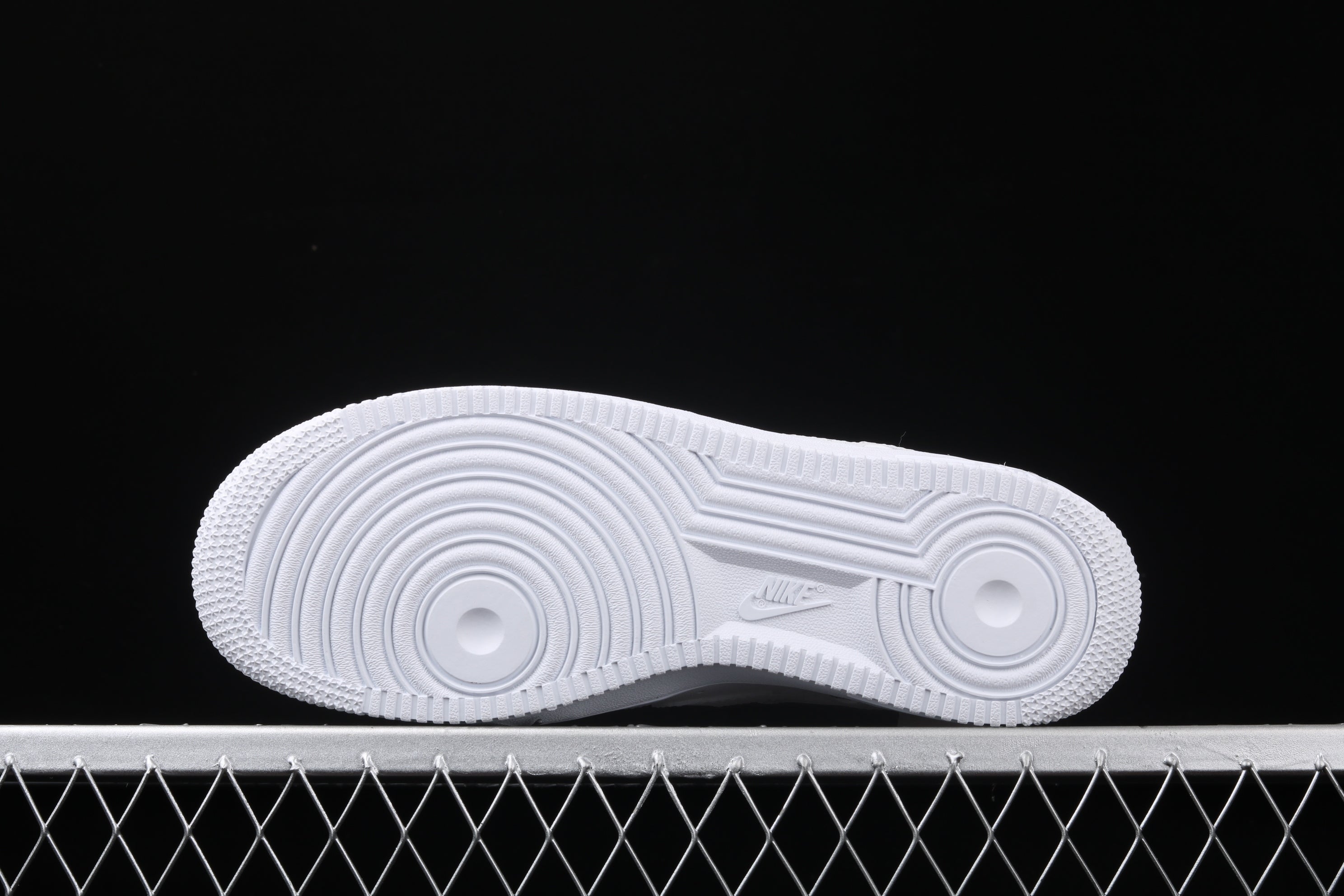 Zapatillas clásicas blancas bajas / Zapatillas estilo básico atemporal