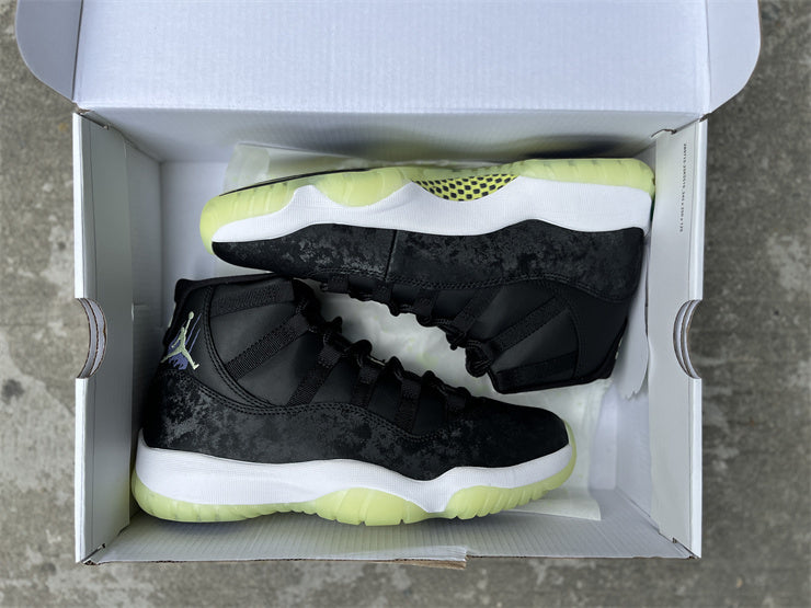 Jordan 11 Retro "Black Green Glow"