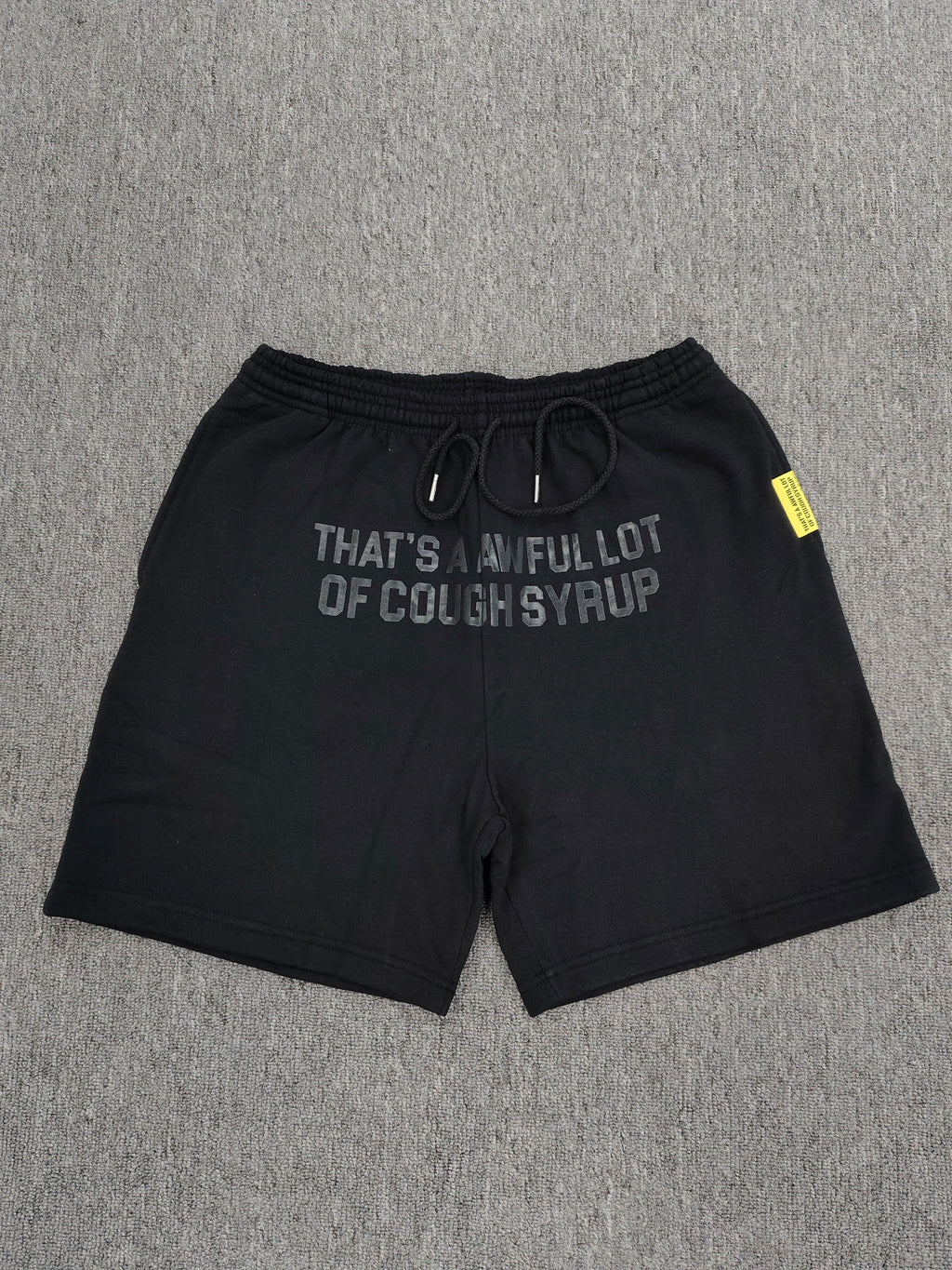 Short Deportivo Negro con Texto – Estilo Urbano
