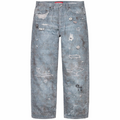 Jeans Supreme – Lavado Desgastado con Gráficos y Parches