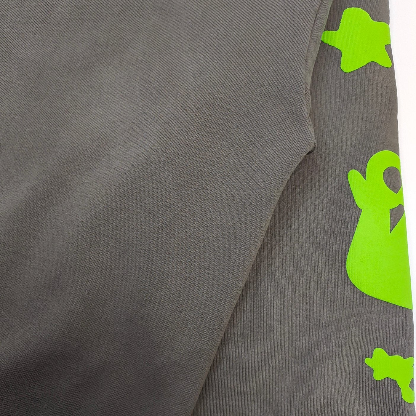 Sudadera Sp5der – Logo y Estrellas Verde Neón