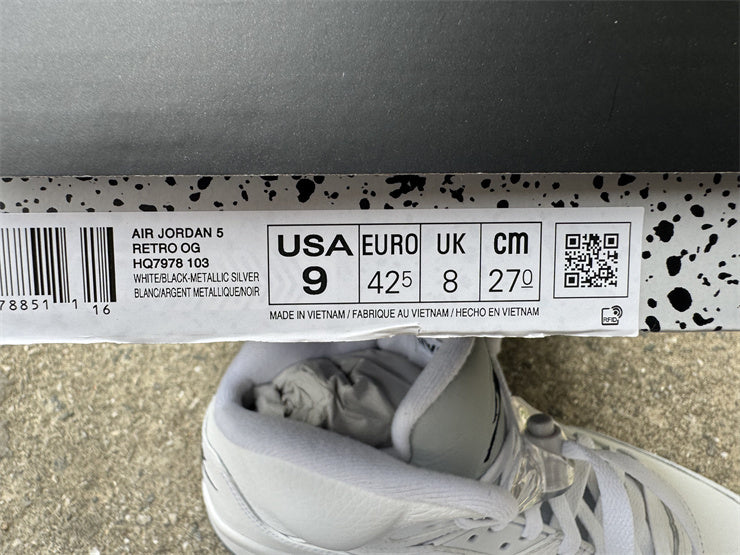 Jordan 5 Retro "Metallic White"