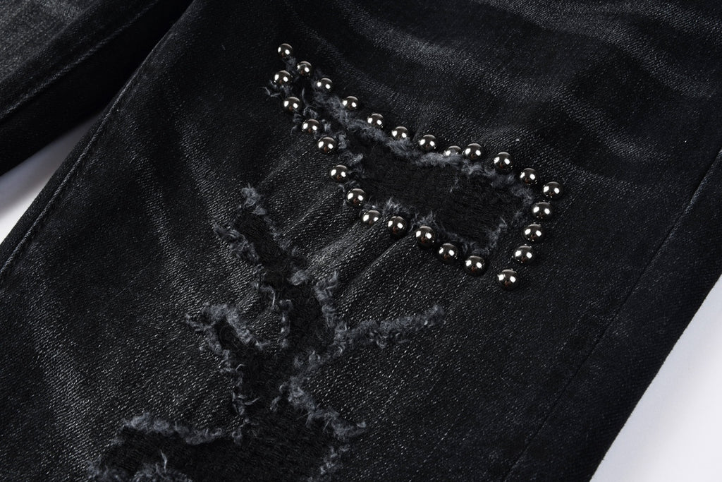 Jeans Negro Desgastado – Detalles en Pedrería