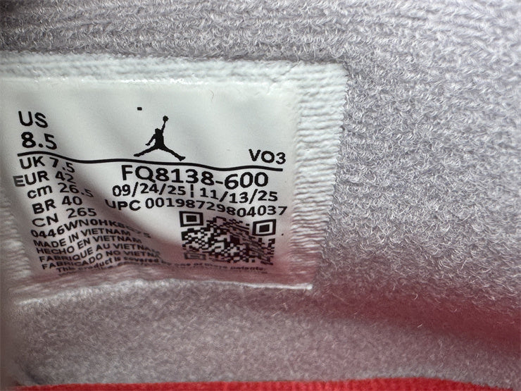 Jordan 4 Retro "Red Thunder"