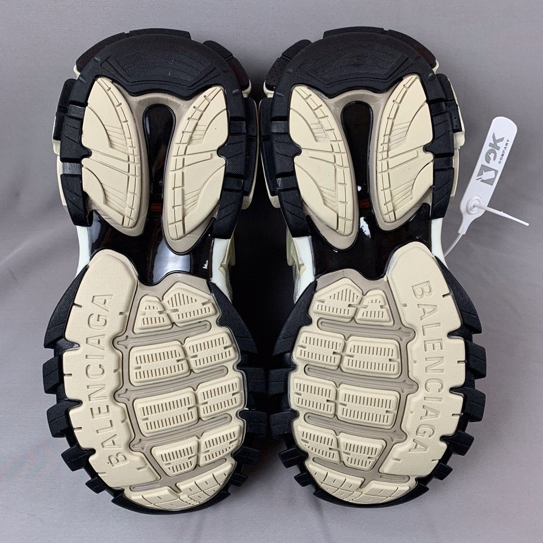 Zapatillas deportivas estilo track / Zapatillas chunky de diseño técnico