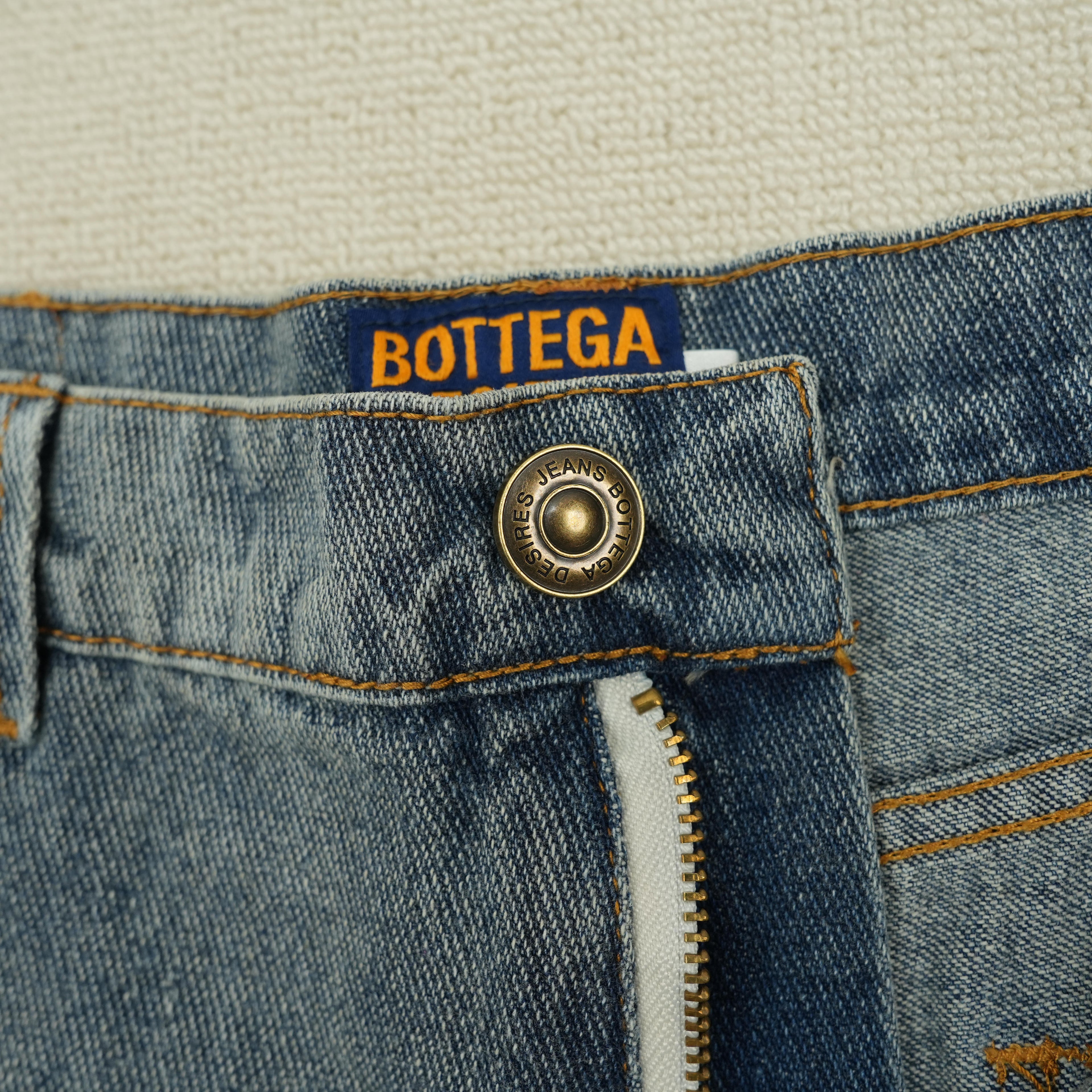 Short Bottega Desires – Logo Bordad