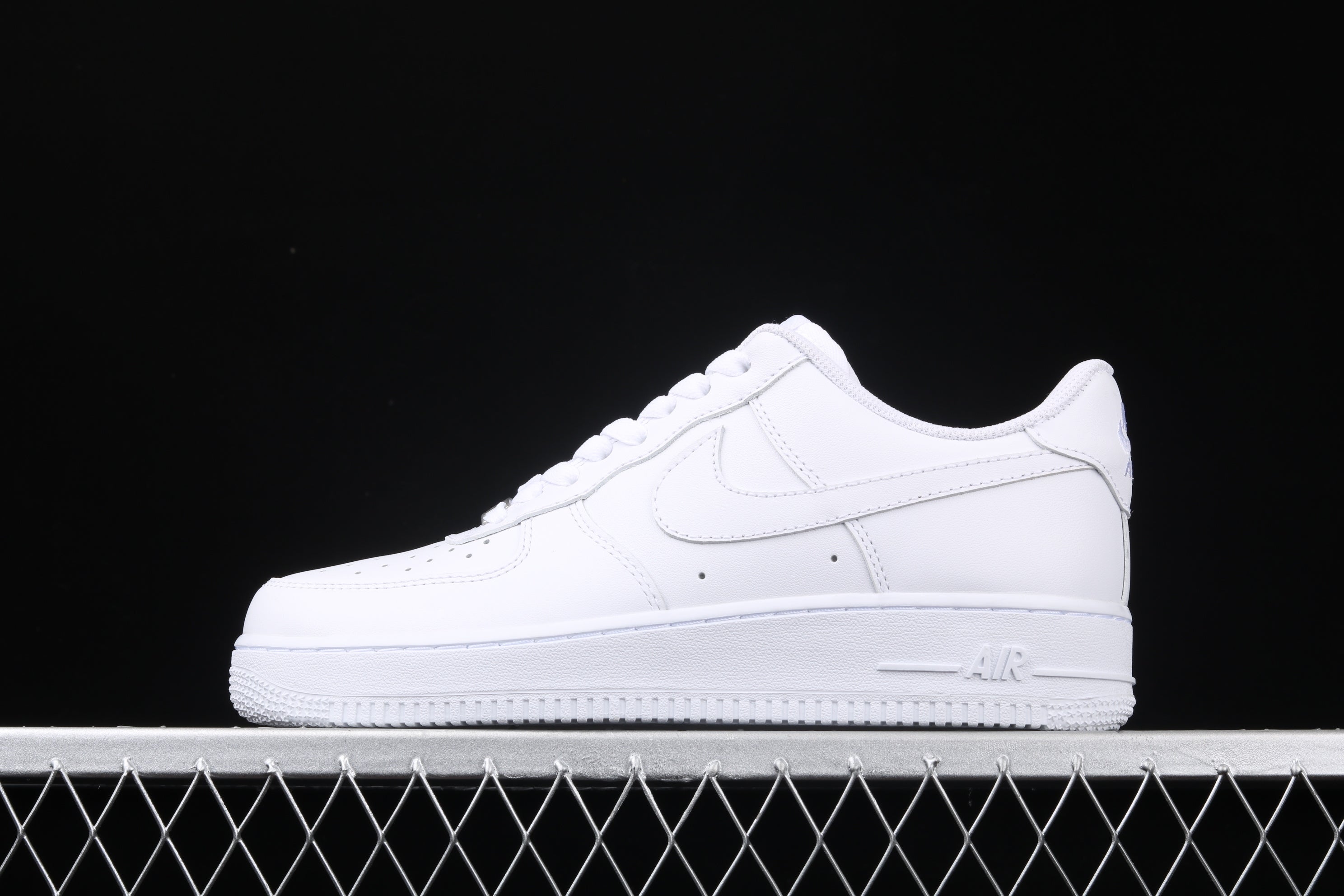 Zapatillas clásicas blancas bajas / Zapatillas estilo básico atemporal