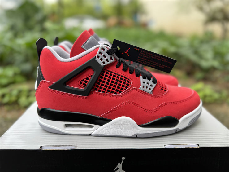 Jordan 4 Retro "Red Thunder"