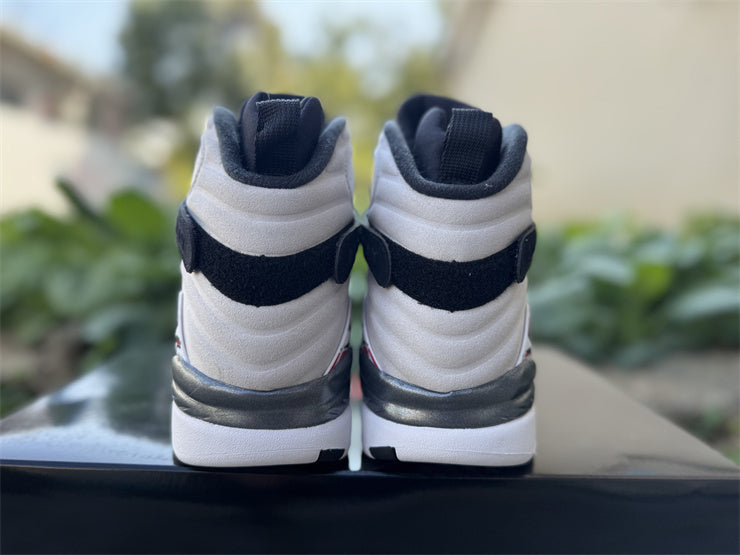 Jordan 8 Retro "Bugs Bunny / Alternate"