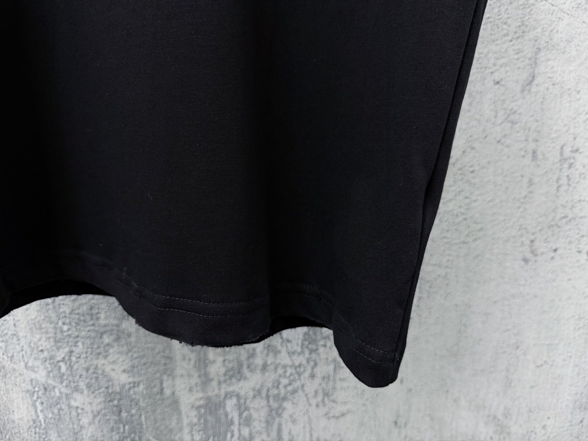 Camiseta MM6 Maison Margiela Bordada – Black
