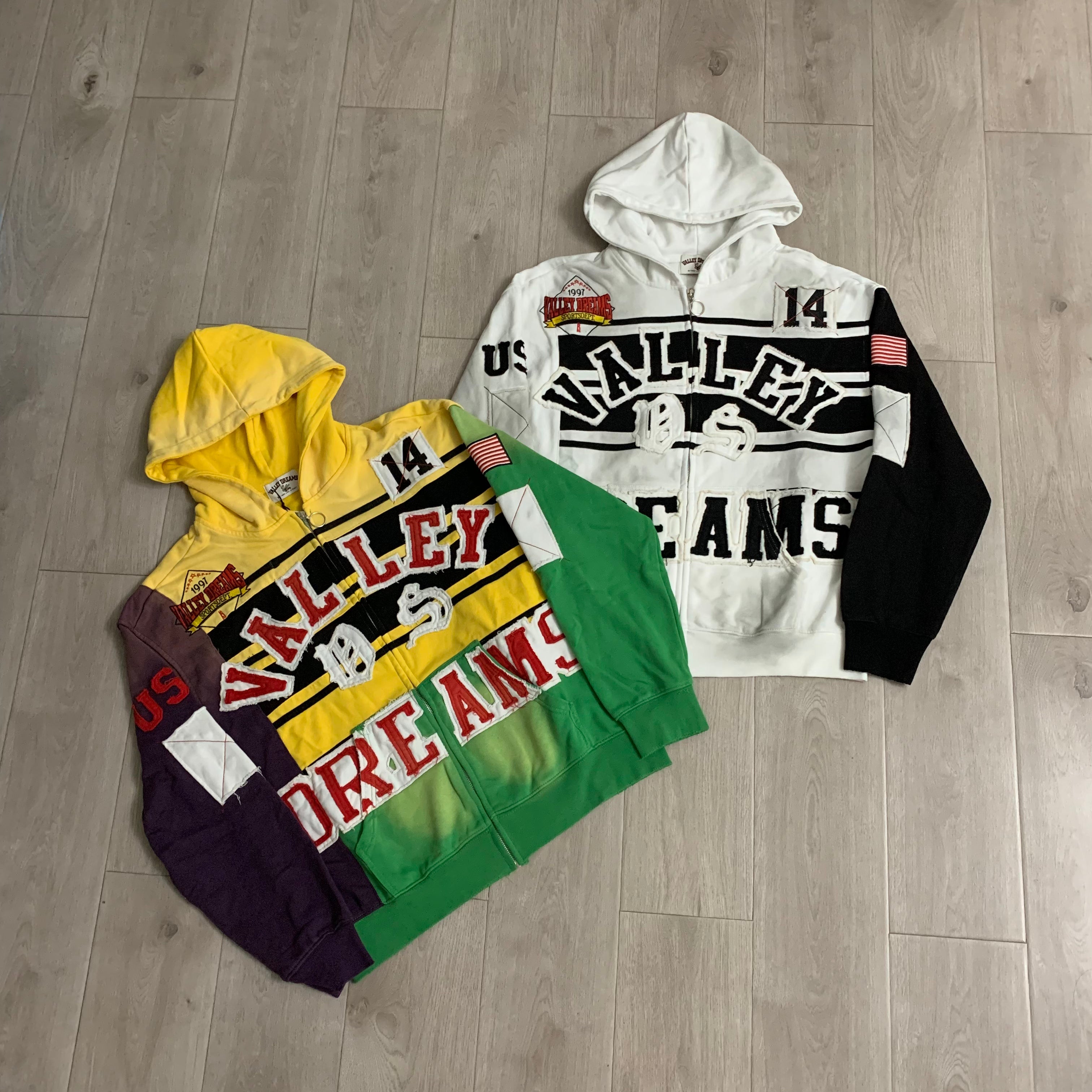 Abrigo Vale Forever "Valley Dreams" Collage Zip-Up Hoodie