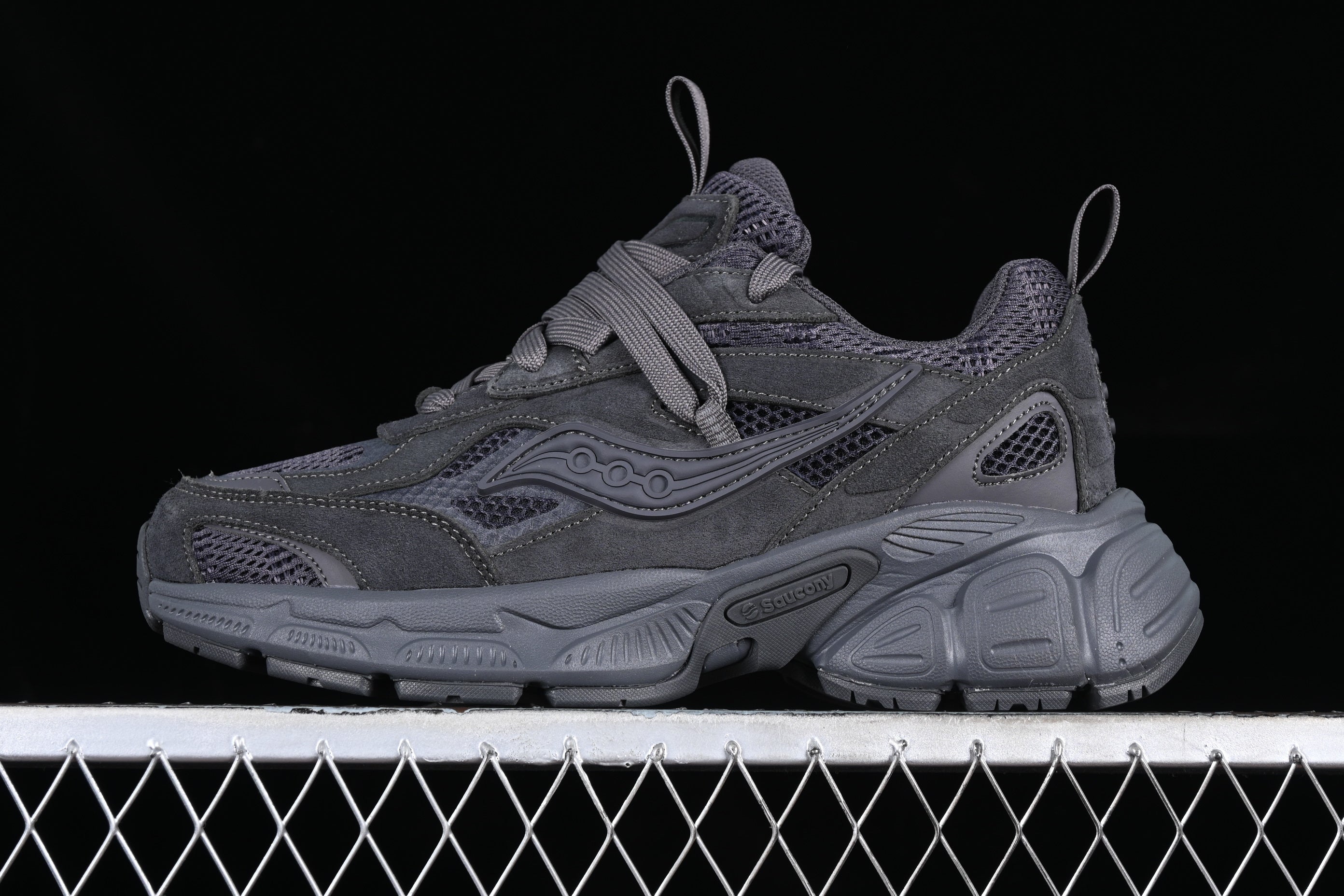 Zapatillas estilo retro chunky gris oscuro / Zapatillas deportivas diseño técnico