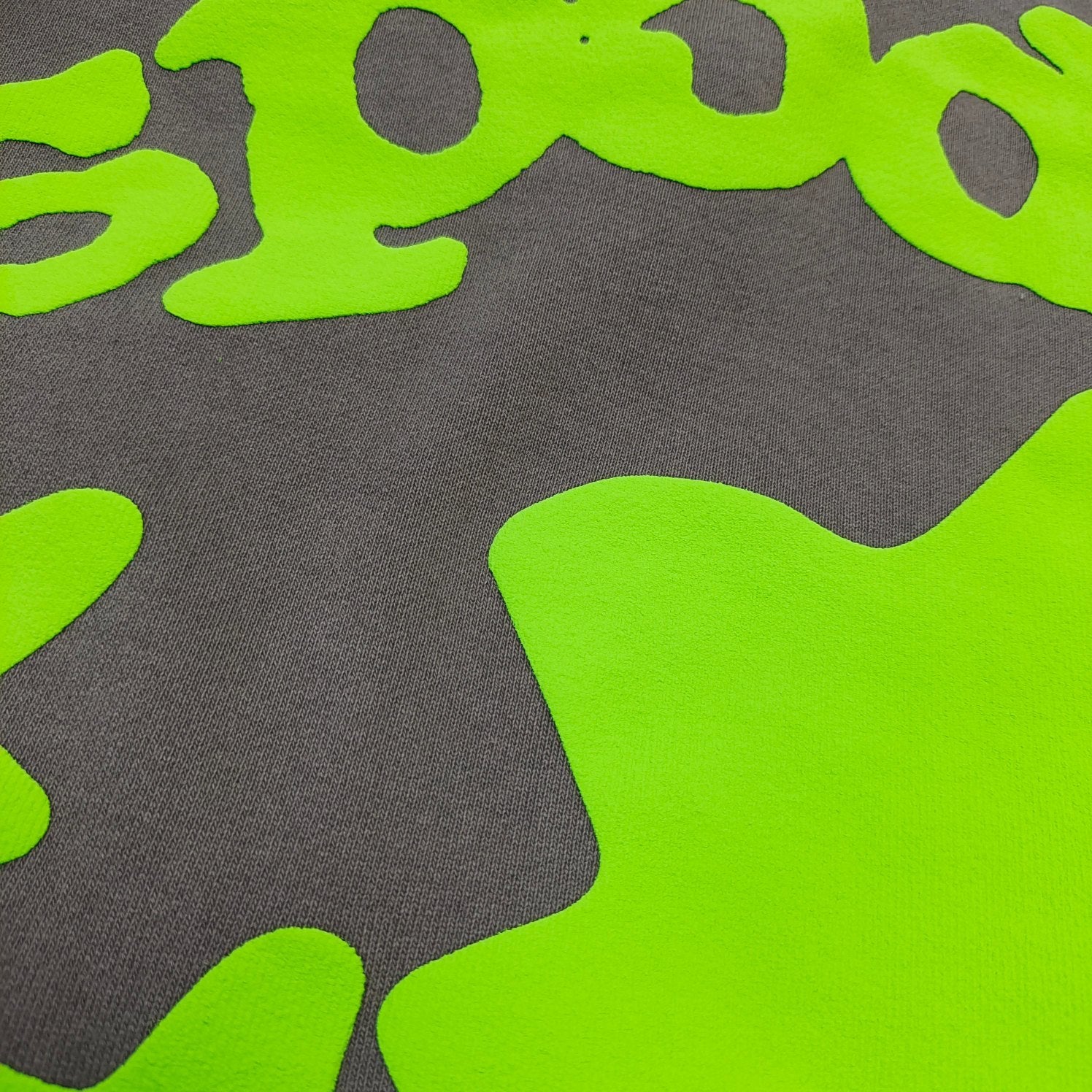Sudadera Sp5der – Logo y Estrellas Verde Neón