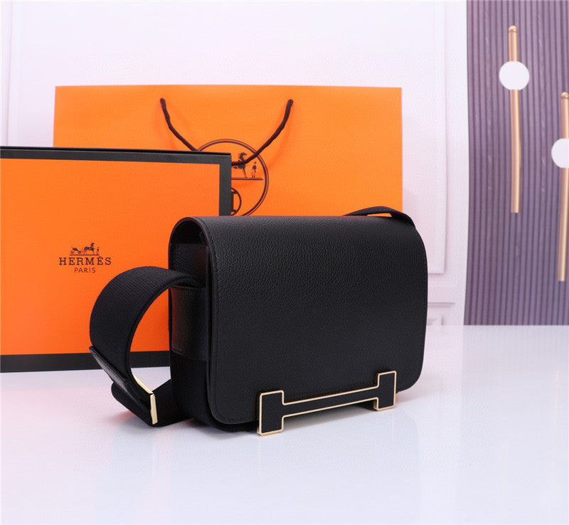 Bolso bandolera diseño elegante con cierre geométrico / Bolso cruzado de lujo accesible