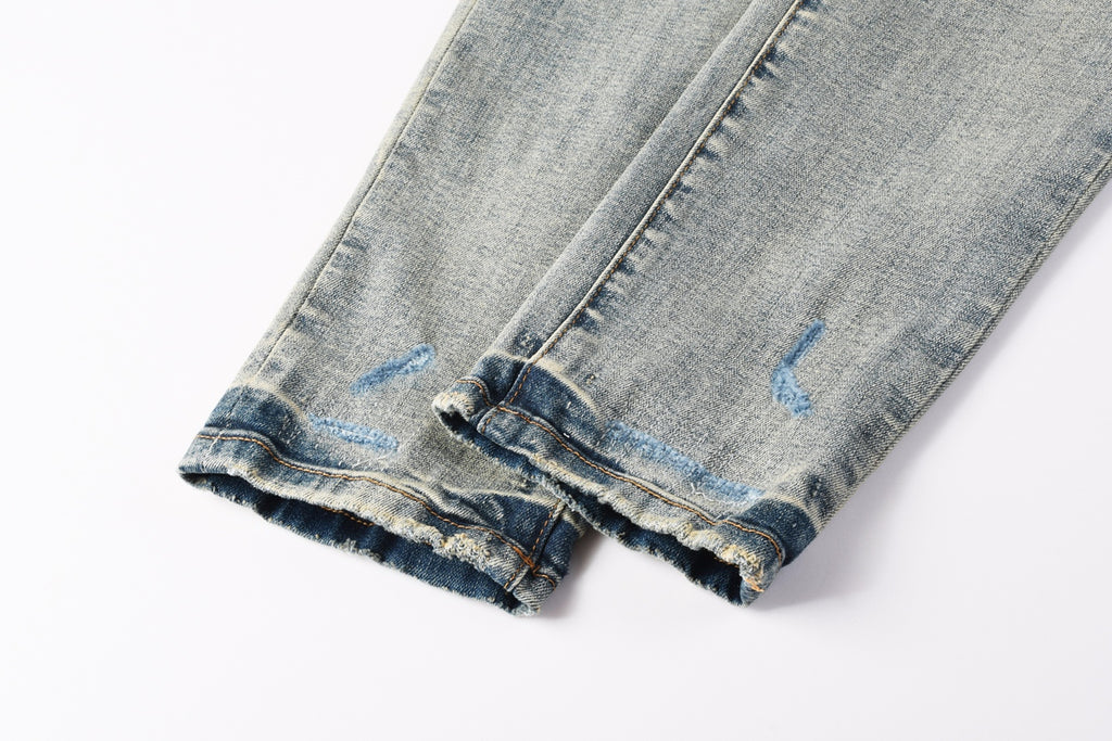 Jeans Purple Brand – Lavado Vintage con Parches Azules