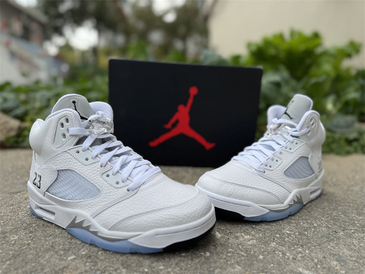 Jordan 5 Retro "Metallic White"