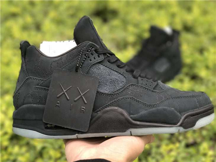 Air Jordan 4 Retro x KAWS 'Black' (Edición Limitada)