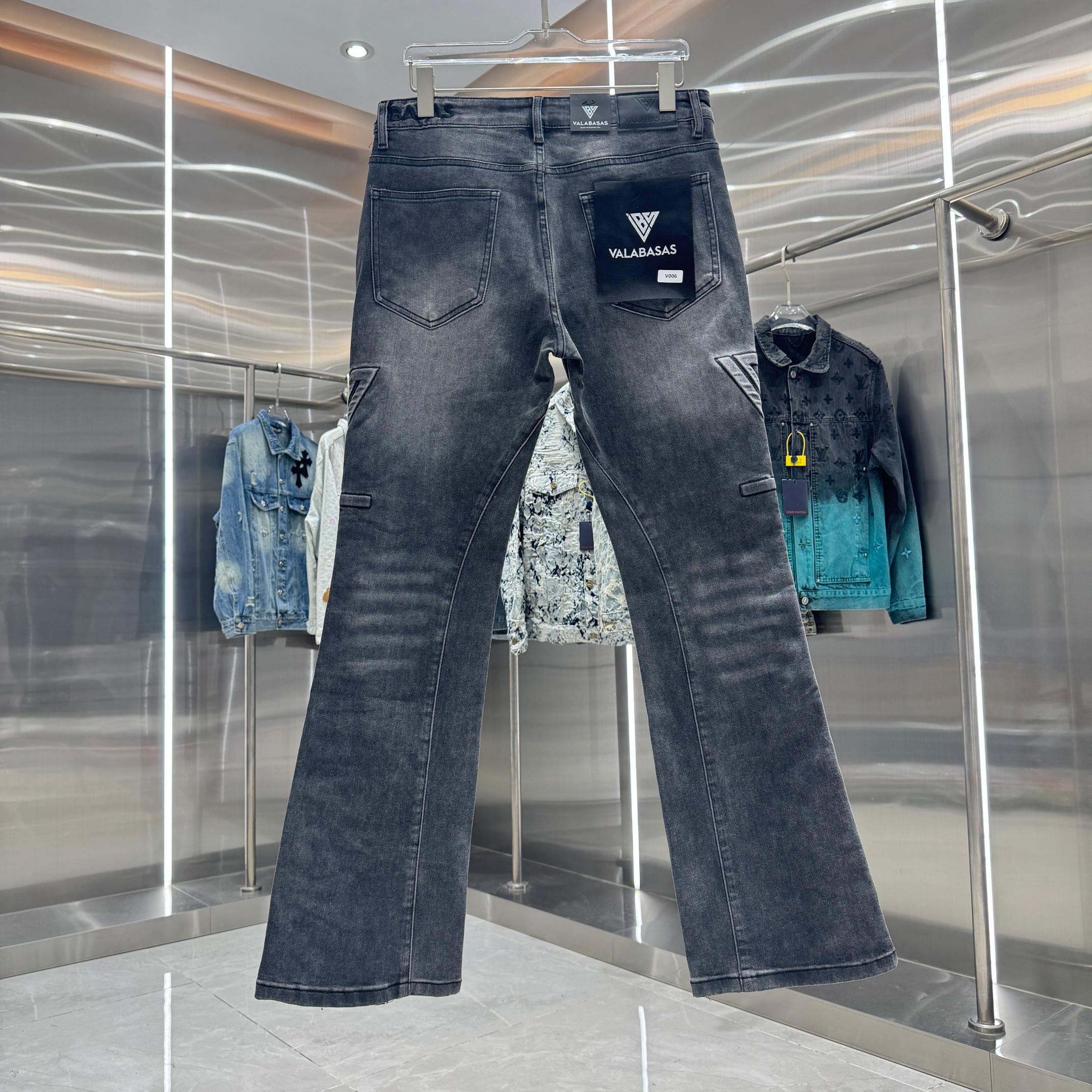 Pantalones vaqueros Valabasas con logotipos en relieve y corte acampanado
