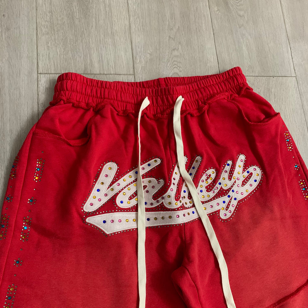 Shorts Valley Dreams – Logo en Pedrería con Bordes Deshilachados