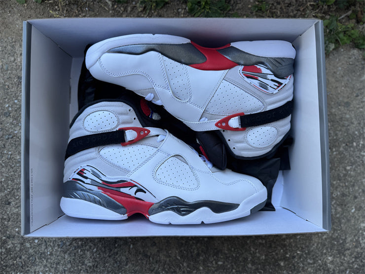 Jordan 8 Retro "Bugs Bunny / Alternate"