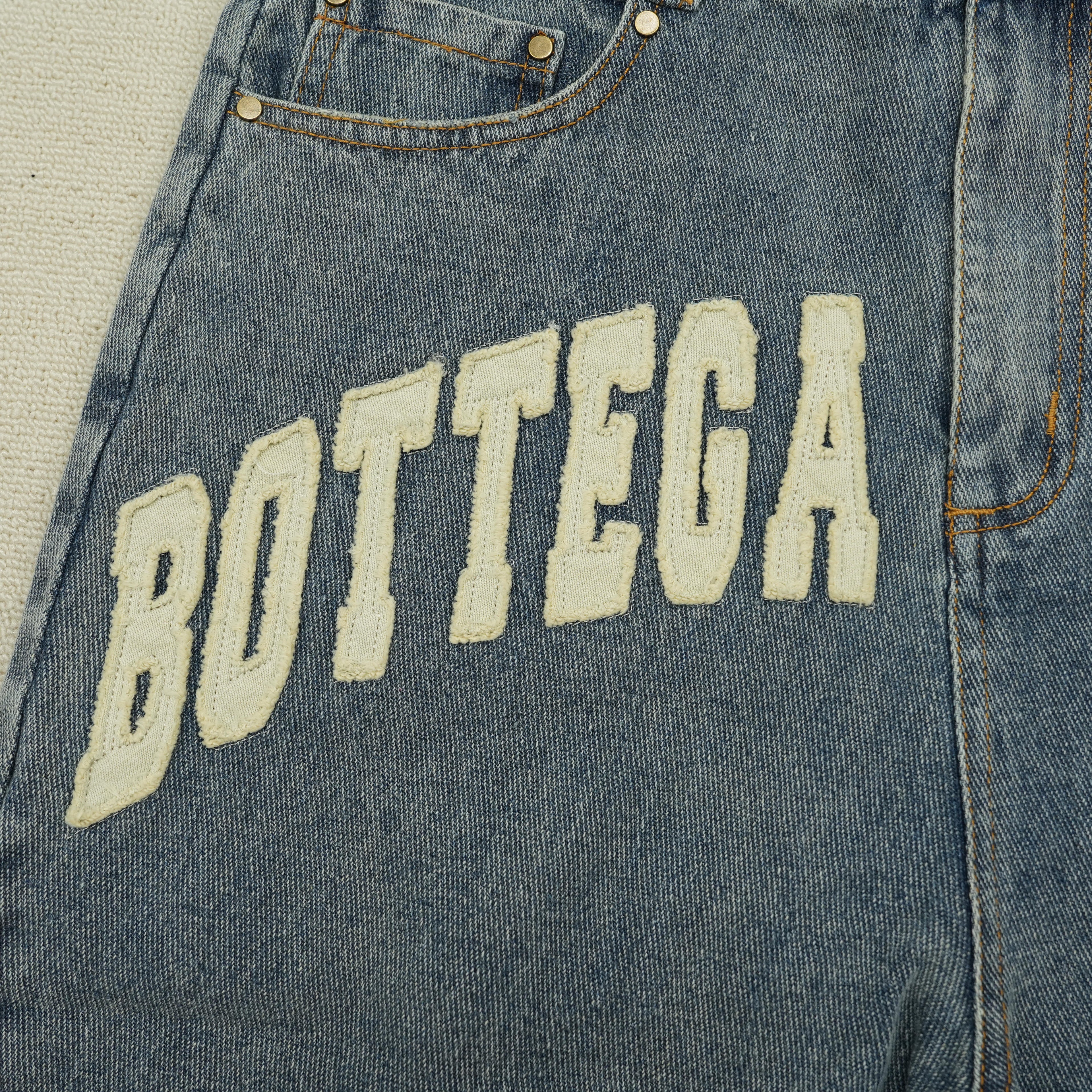Short Bottega Desires – Logo Bordad