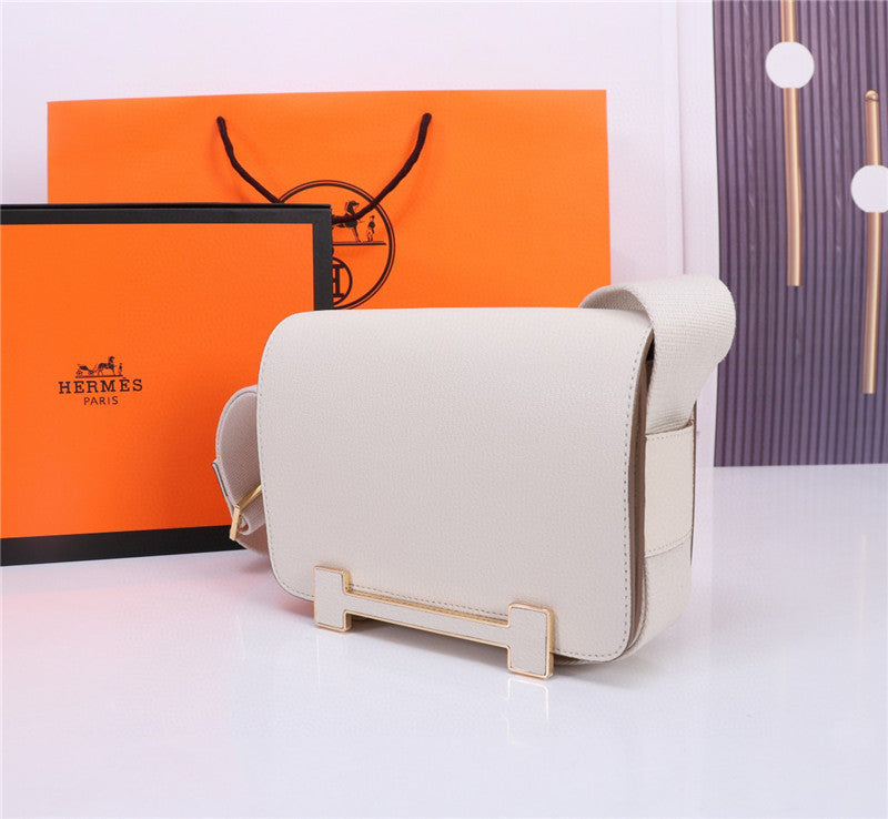 Bolso bandolera diseño elegante con cierre geométrico / Bolso cruzado de lujo accesible