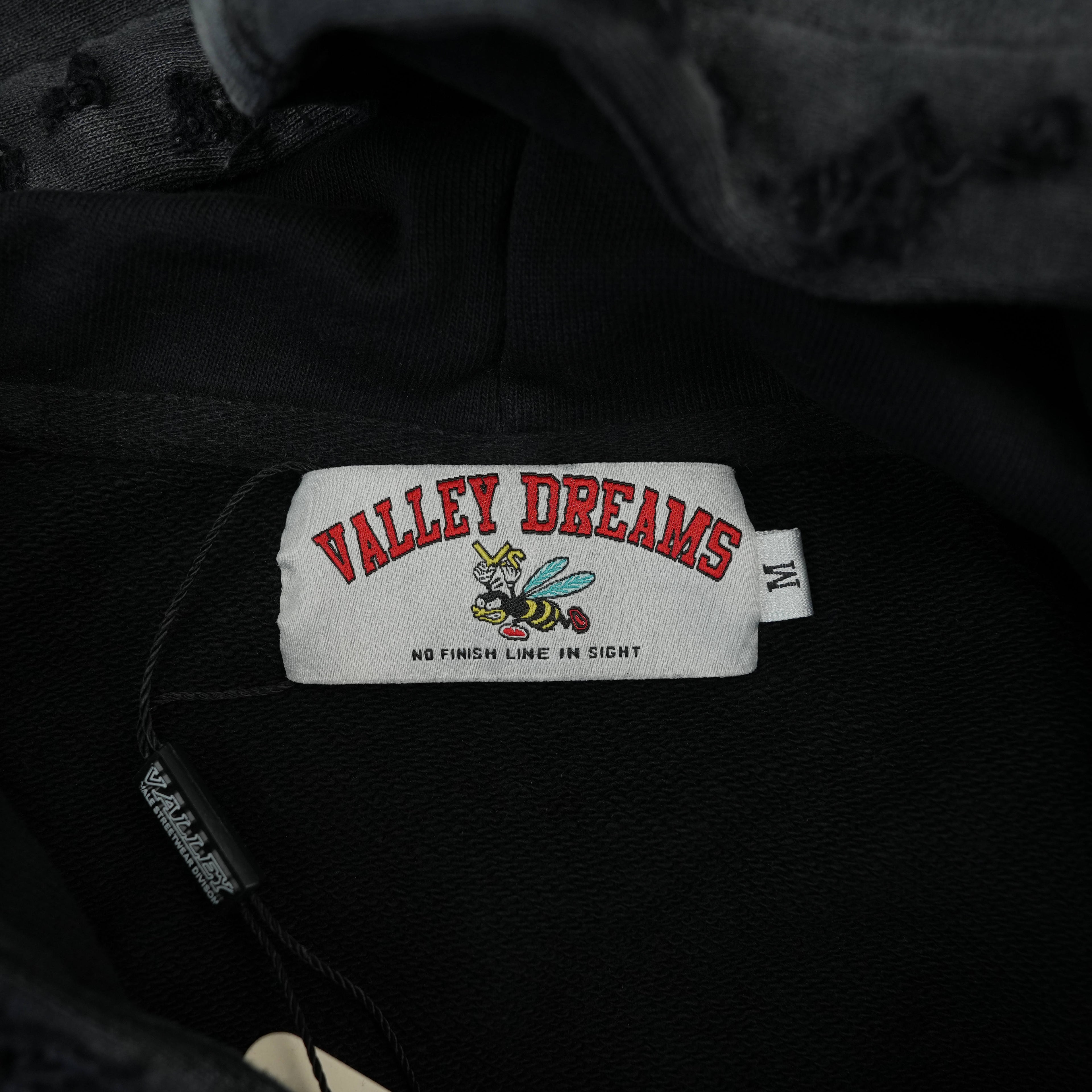 Sudadera con Capucha Negra Lavado Desgastado "Valley Dreams Forever"